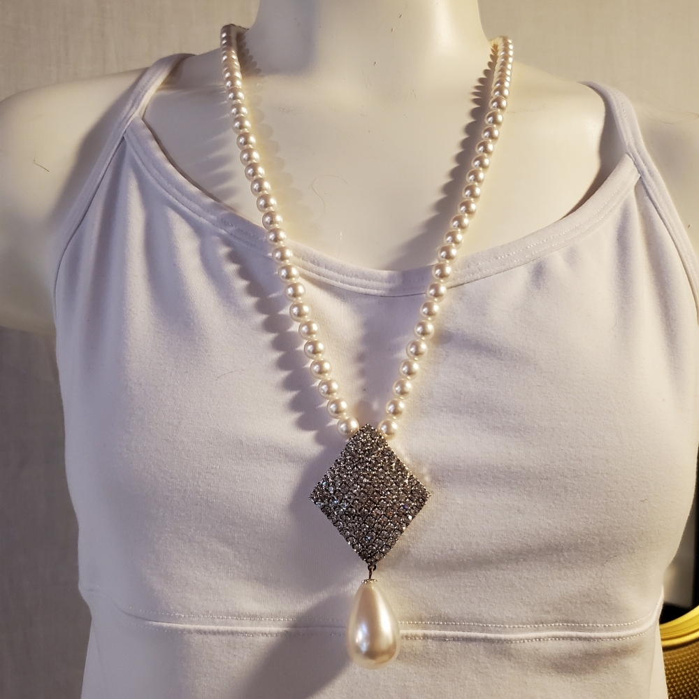 Faux Pearl Necklace‎ & Earring Set | Rhinestone Pendant